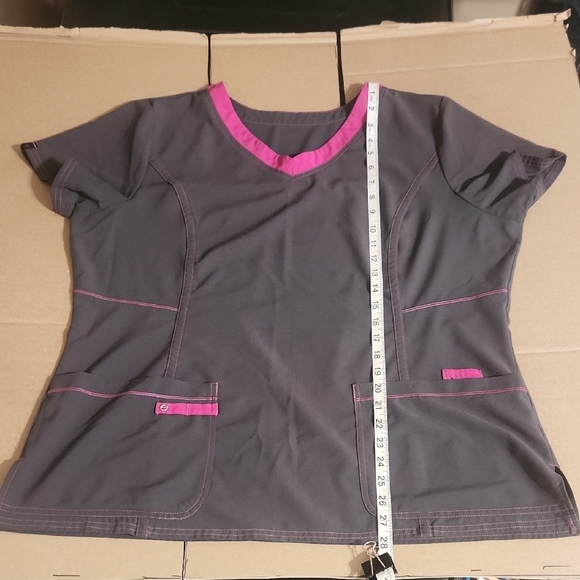 Women Scrub Top - Picture 9 of 9